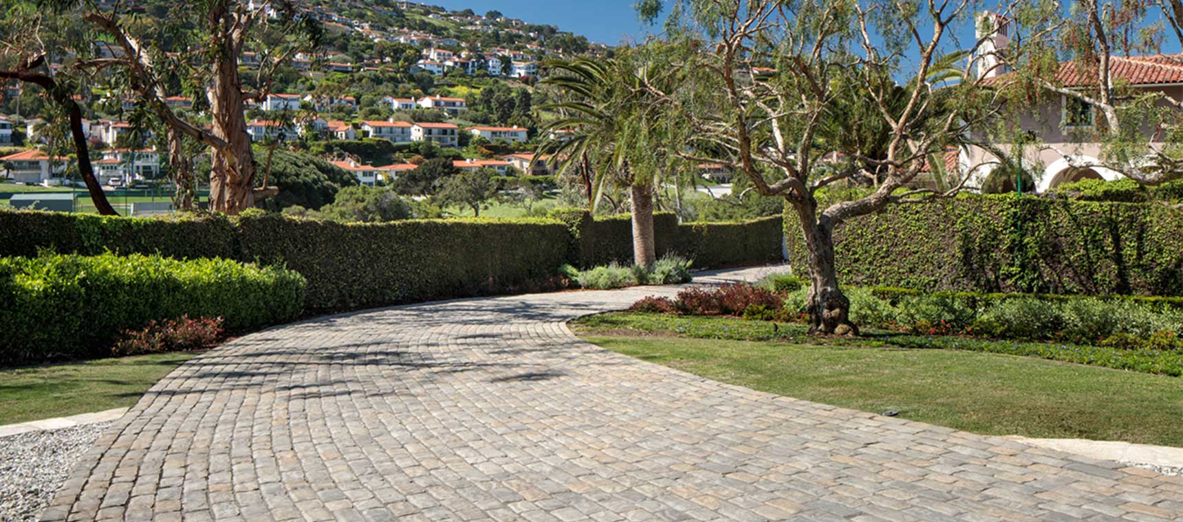 Traditional style pavers